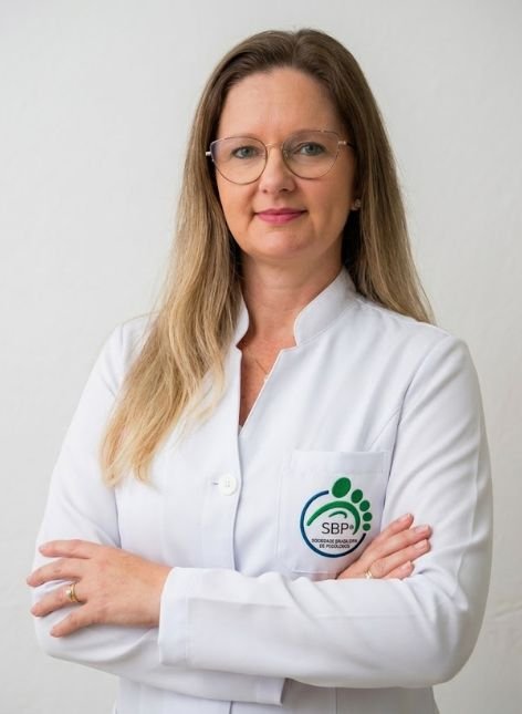 Diretoria / Regionais 12 Lia Budtinger Diretoria SBP Nacional